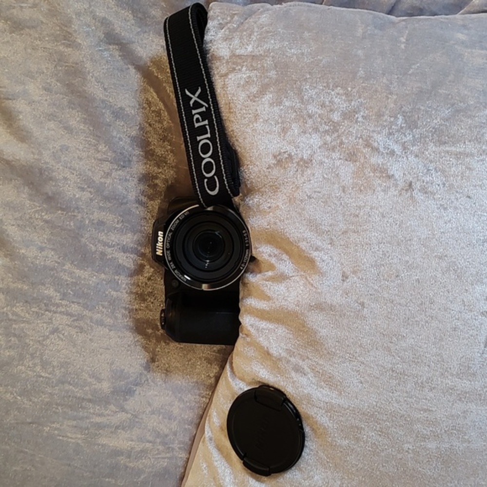This listing is for a Nikon digital camera .   Model L340.